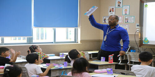 国际语言环境，多语言培养