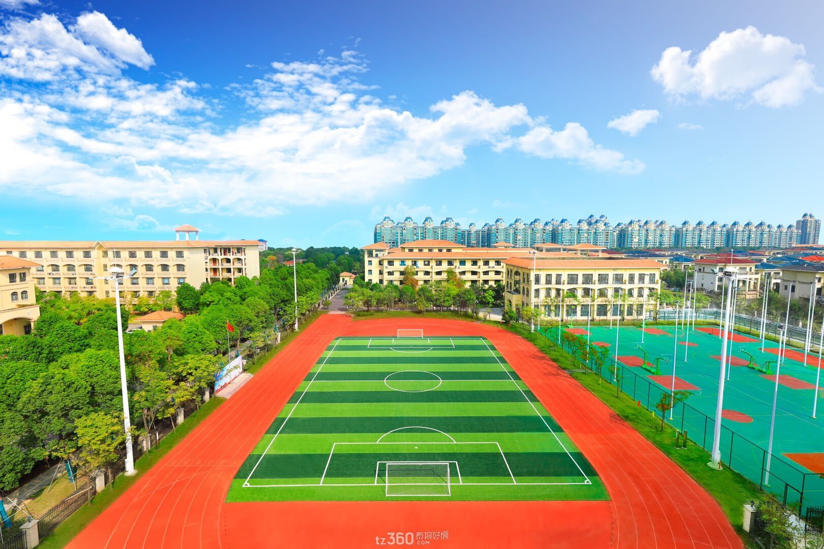 启东启迪外国语学校