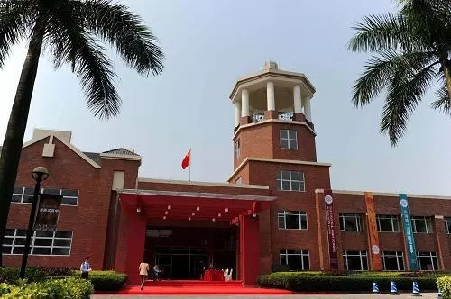 廣州英東中學(xué)NCPA美式高中