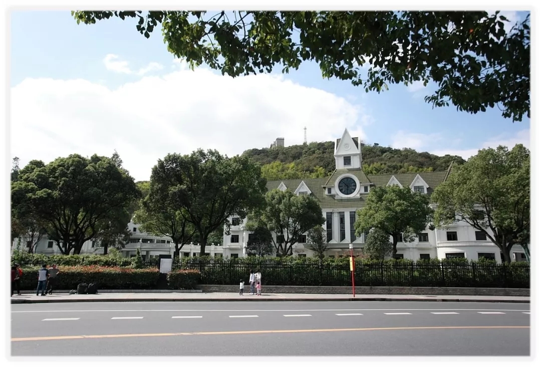 国际教育前线