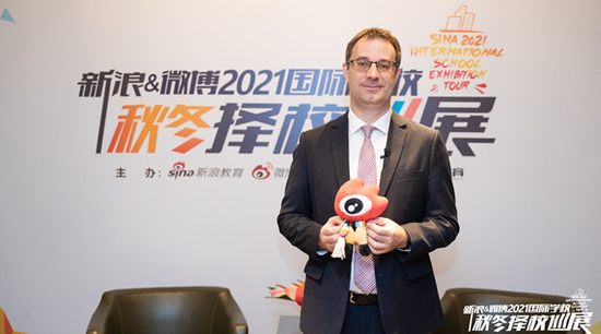 融僑賽德伯學(xué)校的執(zhí)行校長Olly Wells的訪談實(shí)錄