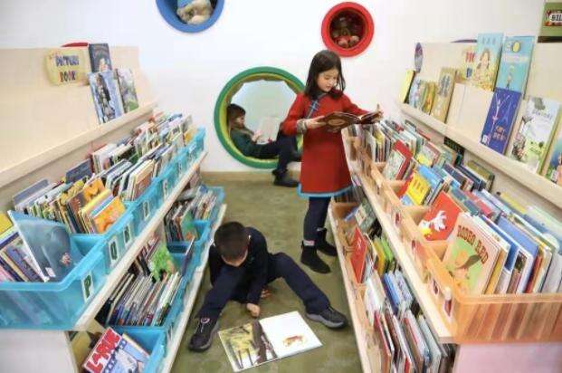 让学生爱上阅读，培养终身阅读学习的习惯