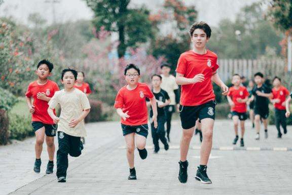 哈罗网课没环境，陷入&ldquo;瓶颈&rdquo;的双语教育如何破局？