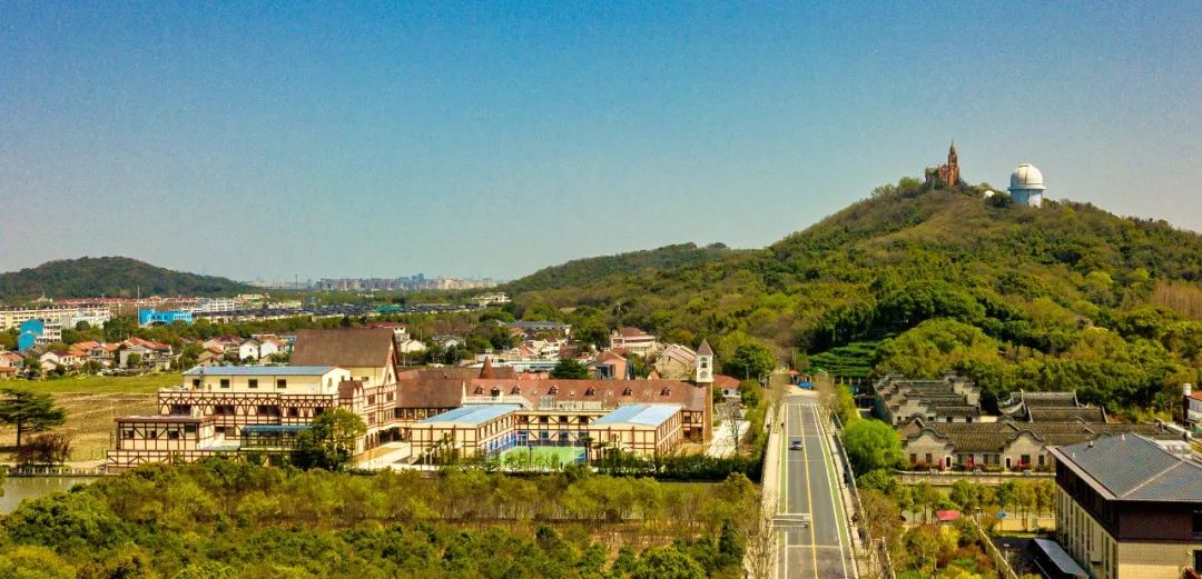 学艺术贵吗？上海艺术类国际高中收费情况，仅供参考