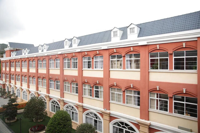 深圳华美外国语学校