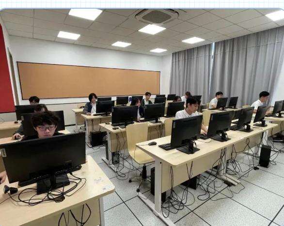 北大附中深圳南山分校国际部