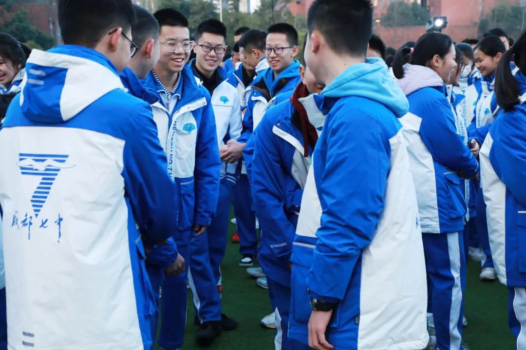 成都七中2022-2023学年度下期开学典礼隆重举行 