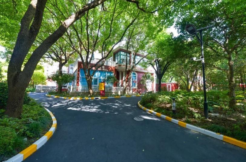 上海市燎原双语学校