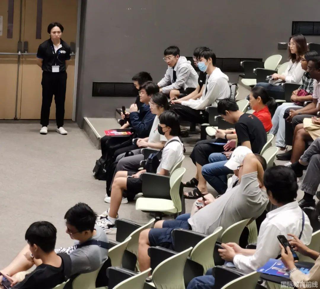 维多利亚世界学院