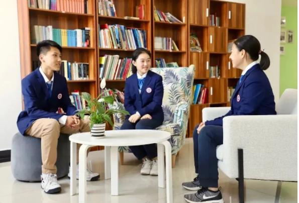 北京中关村外国语学校