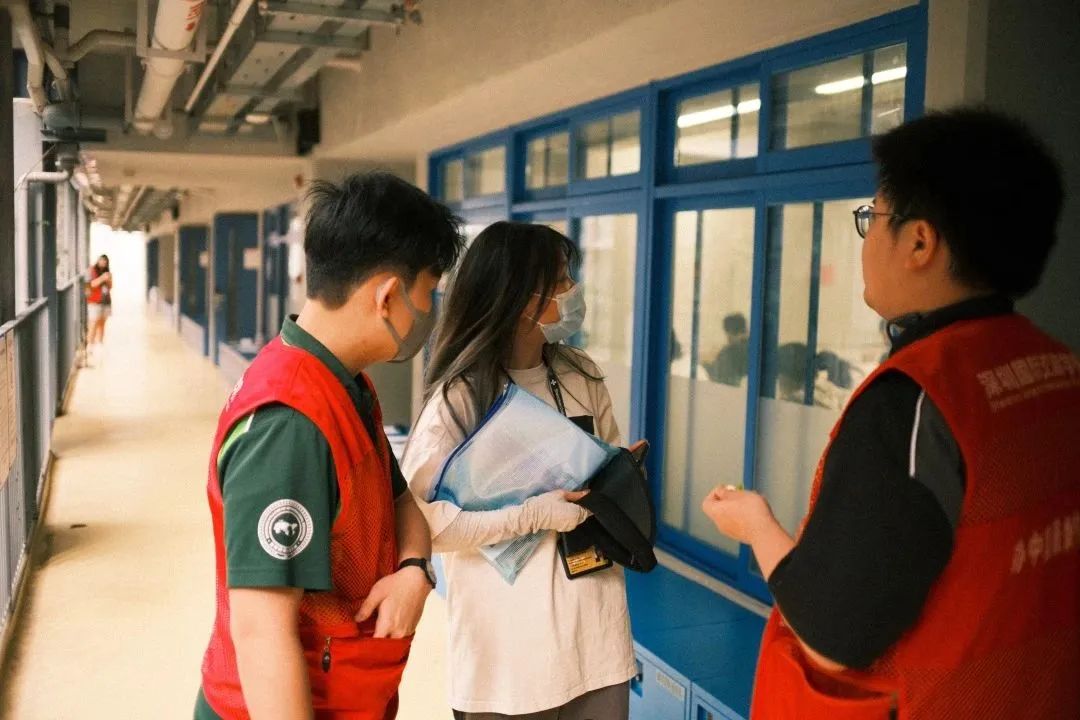 深圳国际交流学校：当招生考试志愿者的一天