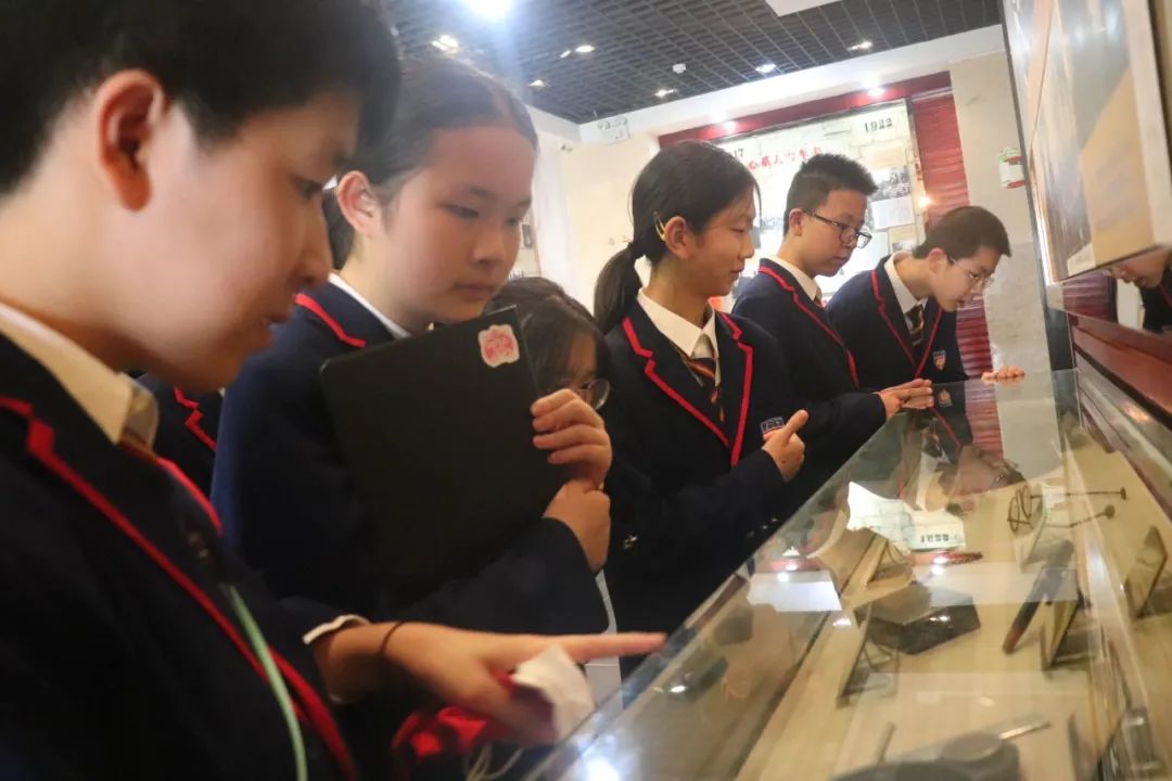 武汉澳新英才学校 | 清明追思，家国永念——祭扫施洋烈士陵园