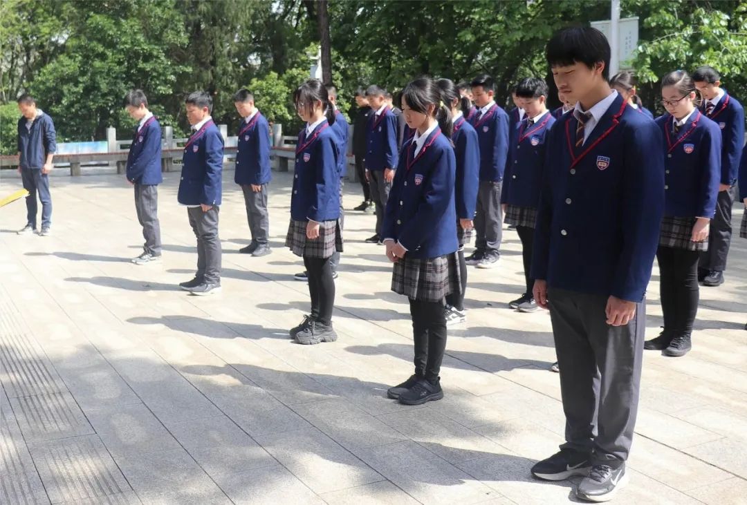 武汉澳新英才学校 | 清明追思，家国永念——祭扫施洋烈士陵园