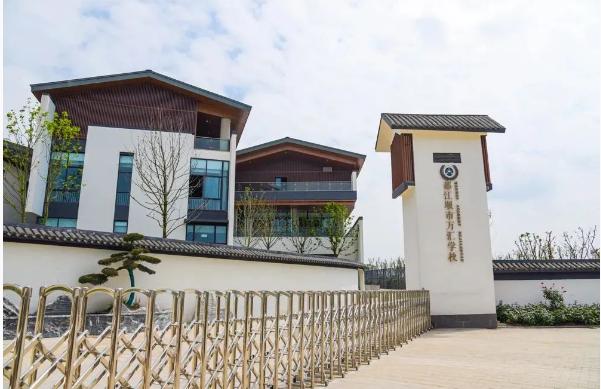 一文了解：成都都江堰万汇学校特色国际班