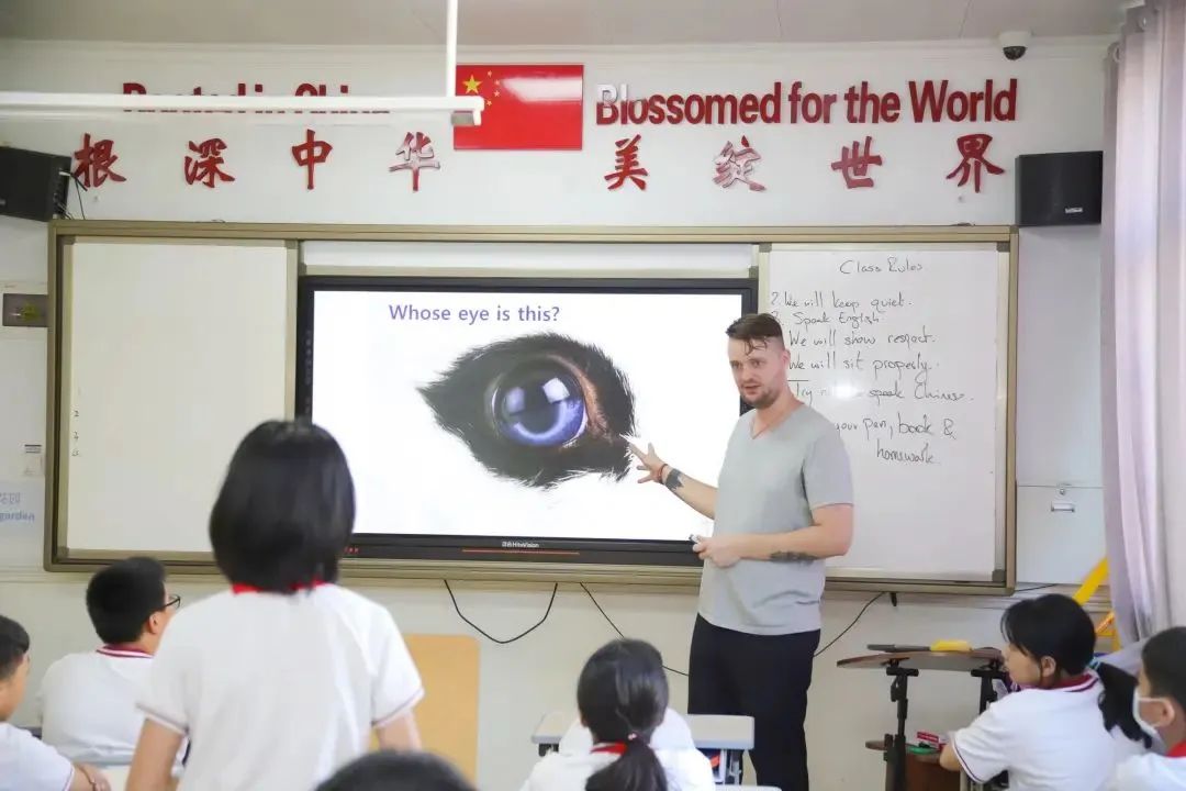 深圳市华美外国语学校5月28日我们不见不散！