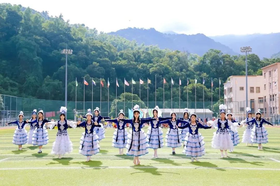 深圳市华美外国语学校5月28日我们不见不散！