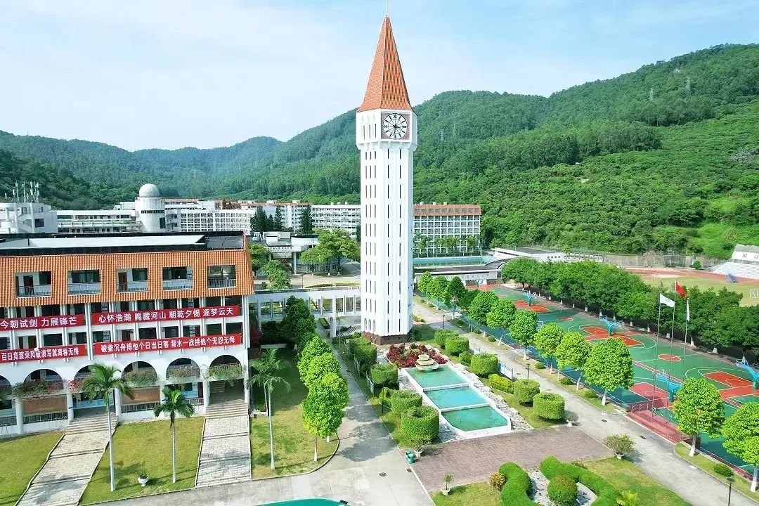 最新！深圳东方英文书院2023年秋季招生公告！