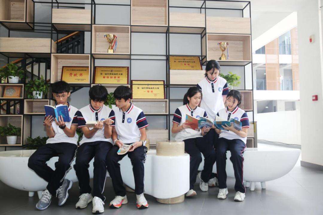 深圳市桃源居中澳实验学校国际部初中23年招生公告!