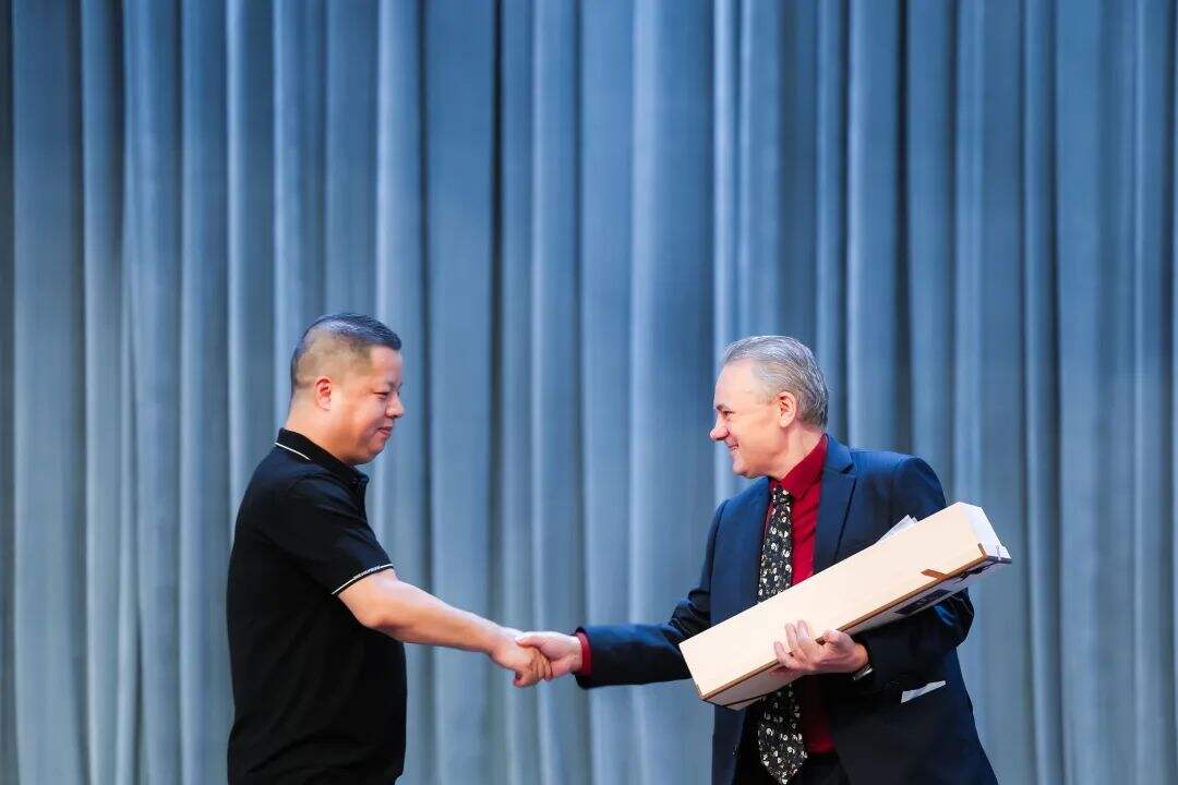 深圳国际交流学院2023届毕业典礼：毕业是告别的季节！