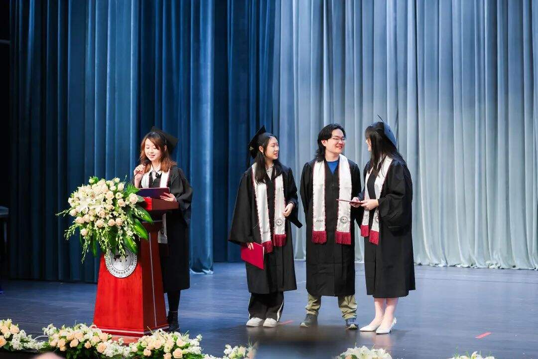 深圳国际交流学院2023届毕业典礼：毕业是告别的季节！