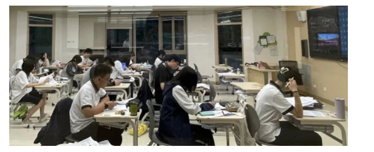 天府融合创新高中部