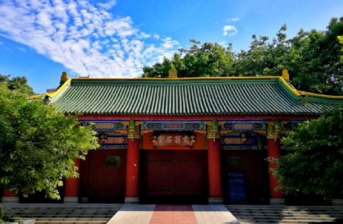 成都国际高中：石室中学剑桥国际高中课程中心