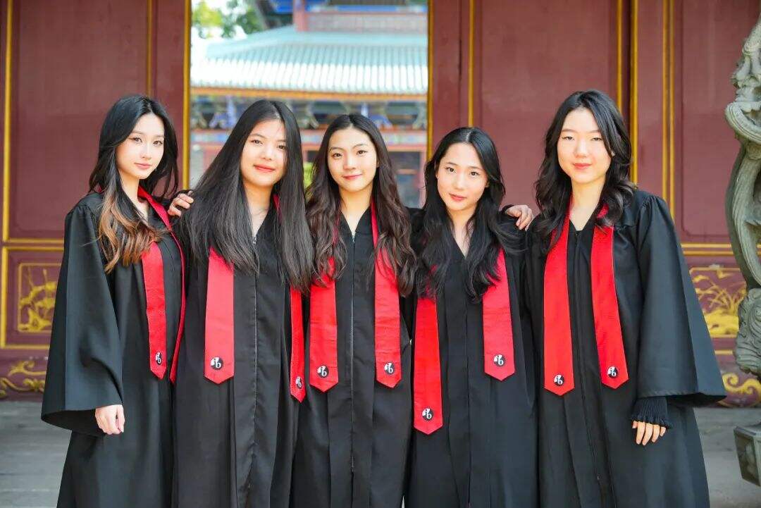 深圳蛇口国际学校毕业生庆典：我在sis的八年！