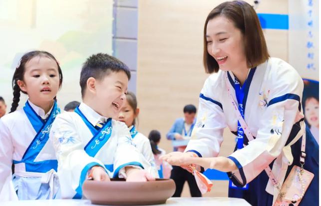 北京市新府學外國語學校