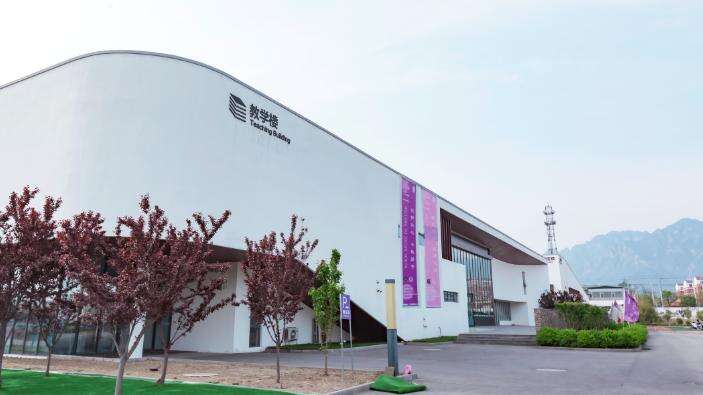 北京四中国际课程佳莲校区