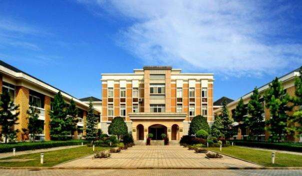 武汉外国语学校美加分校