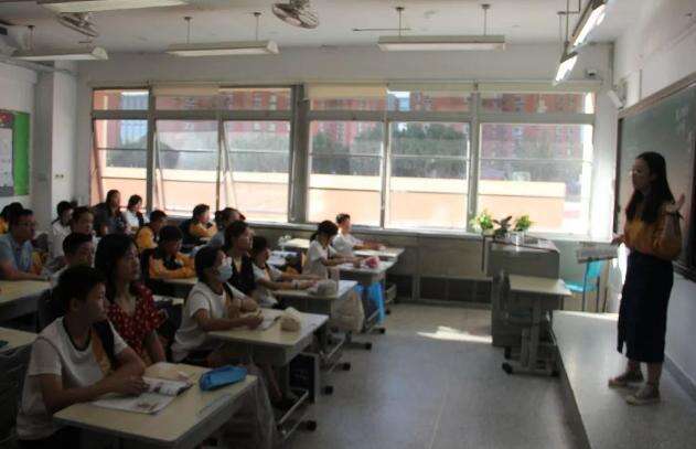 北京丰台区怡海中学