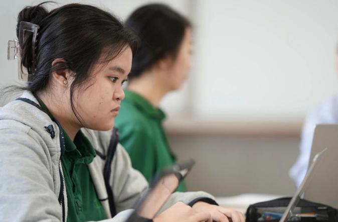 青苗学校昆明校区从三个方向带领学生们向梦想冲击！