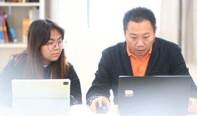 青苗学校昆明校区从三个方向带领学生们向梦想冲击！