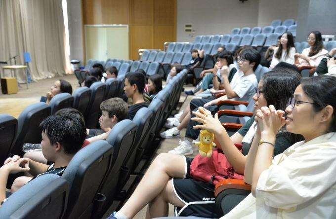 亚加达国际预科院队比赛：丰富学校多元文化