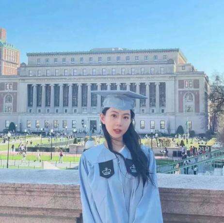 南京一中国际部优秀毕业生：读万卷书，行万里路，以梦为马，不负韶华！