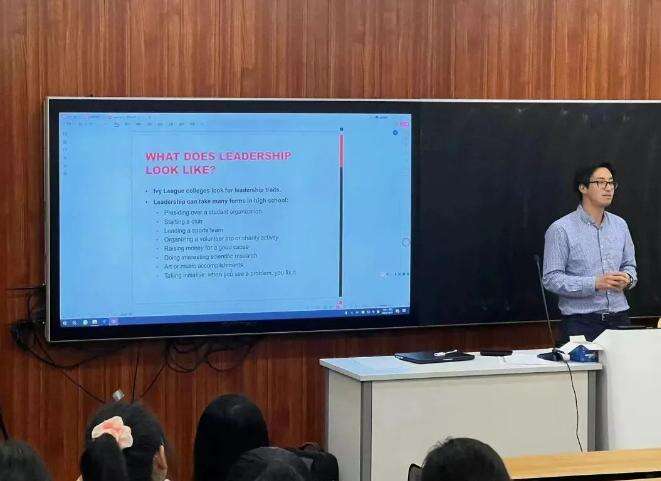 哈佛大学招生官到访南京市第一中学国际部！