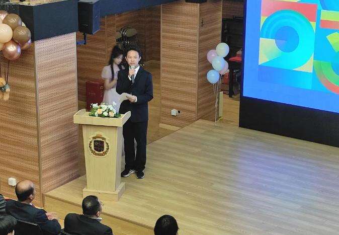 北京明诚外国语学校洪堡学院