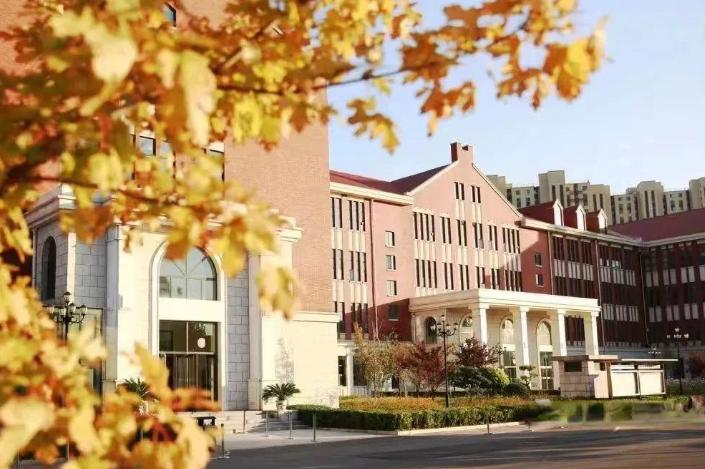 北京市朝阳区人朝分实验学校