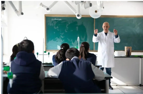 2023年11月入学报名正式启动——来大连英领国际学校，遇见更好的自己！