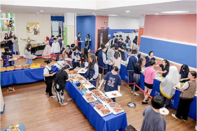 深圳博纳国际学校：一场跨文化融合的盛会，缤纷美食遇见奇幻变装！