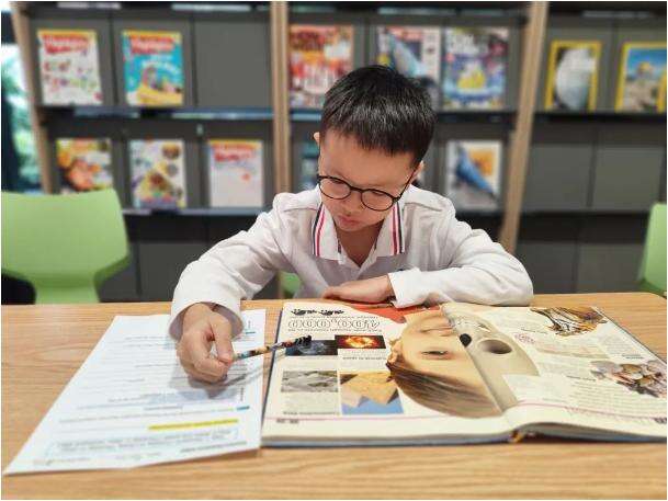 深圳贝赛思国际学校：万物无穷, 元素有序 &mdash; 图书馆趣味科学课纪实