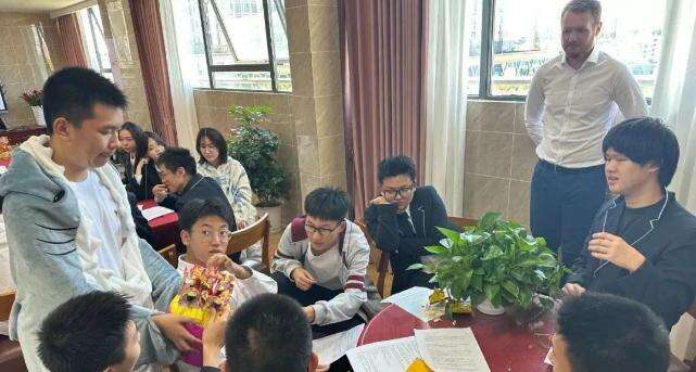 【聚焦世界节日】南京一中国际部本学期第一次英语角活动成功举办！