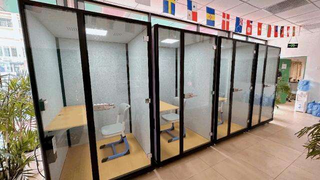 深圳市云顶学校国际部：硬件升级空间拓展，为学生提供更完善的学习环境。