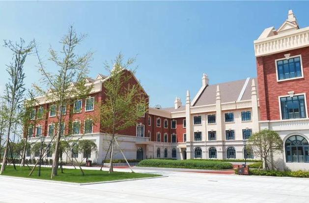 成都新津墨尔文学校