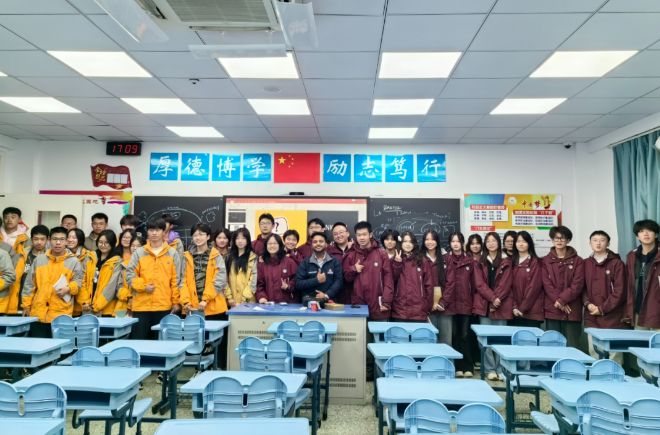 澳洲阿德莱德大学教授团队来访南师大附校国际部！