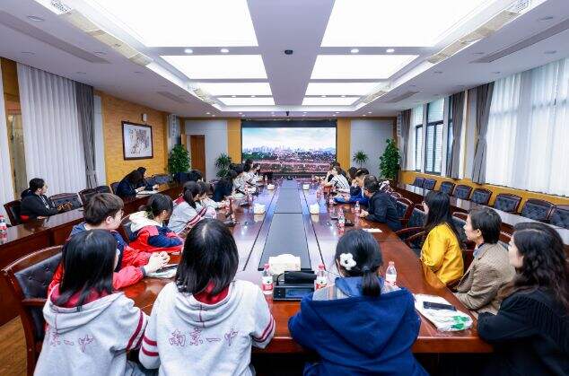 澳大利亚珀斯学校来访南京一中国际部，共&ldquo;谱&rdquo;友谊