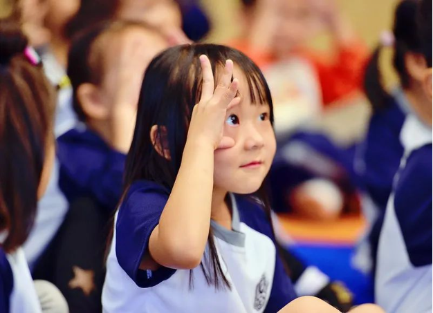 深圳哈罗公学：小狮课程激励幼儿天生的好奇心和主动性！