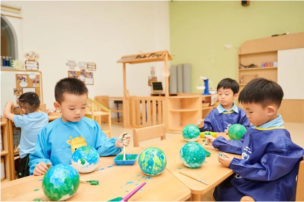 深圳哈罗公学：小狮课程激励幼儿天生的好奇心和主动性！