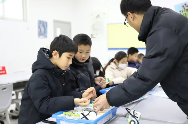 中加枫华国际学校