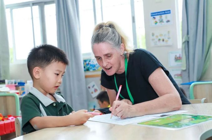 广州英伦学校免费真实插班体验，亲身感受英式剑桥国际学校的魅力！